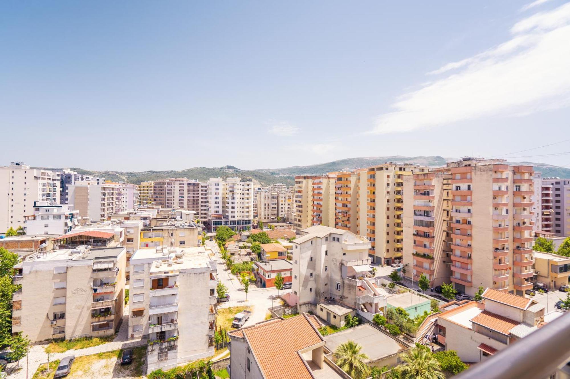 Renovated Close To Town Center And The * Vlorë